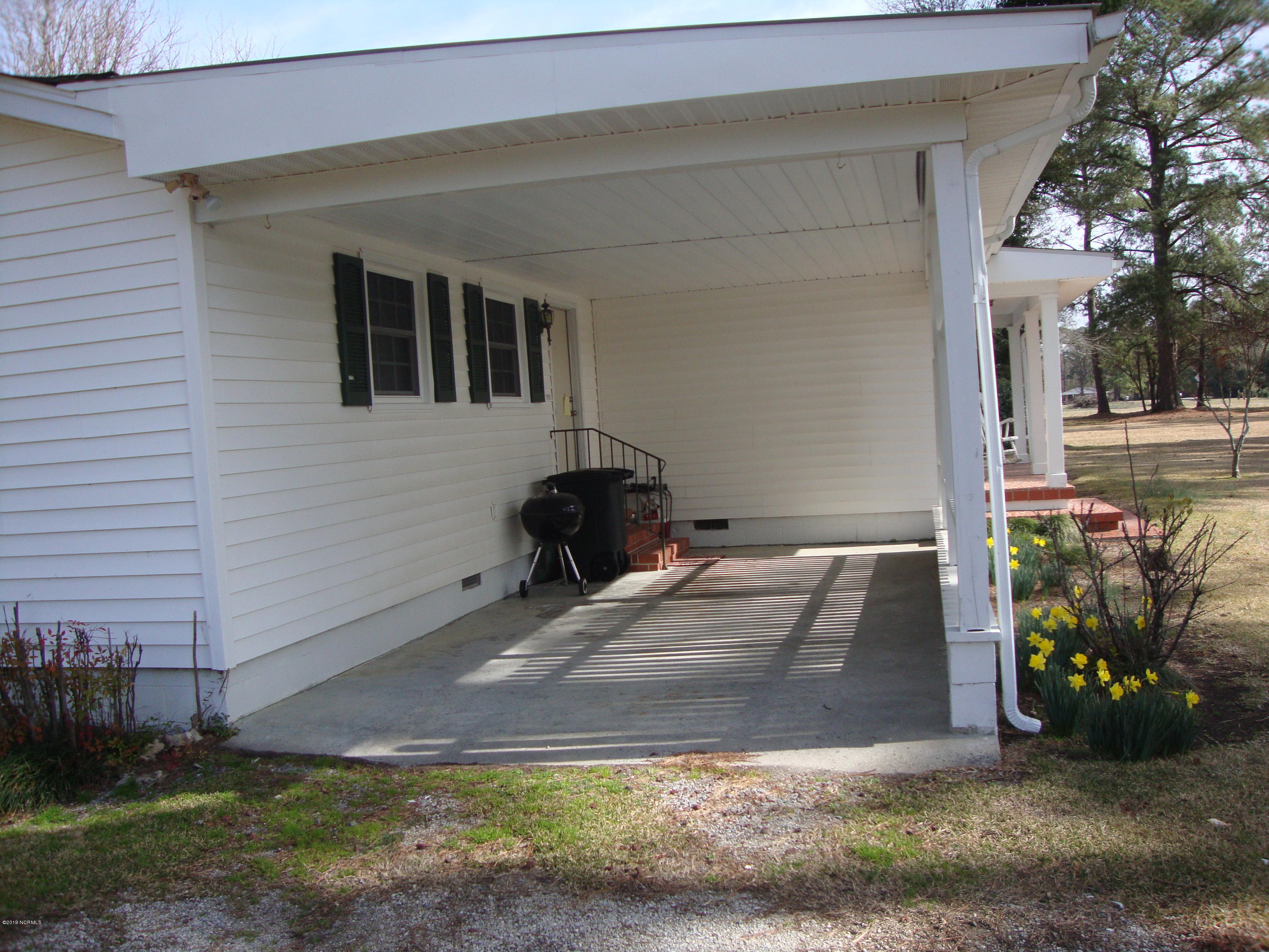 468 High School Road Teachey, NC 28464 - Photo 23 of 23 Carport
