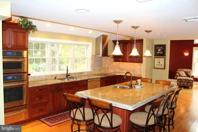 $824,900 | 6 Tiffany Drive, Perkasie, PA 18944