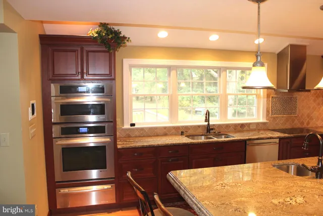 $824,900 | 6 Tiffany Drive, Perkasie, PA 18944