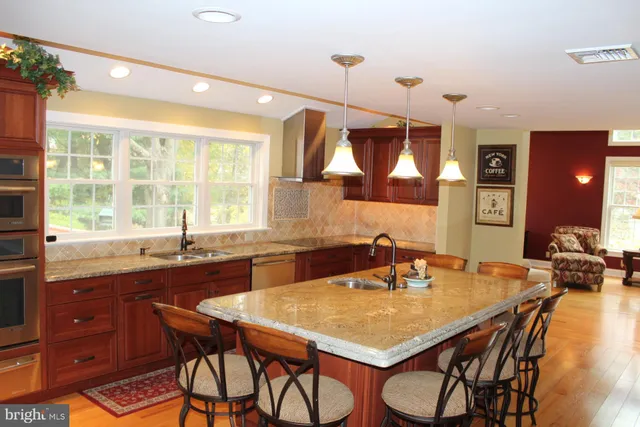 $824,900 | 6 Tiffany Drive, Perkasie, PA 18944