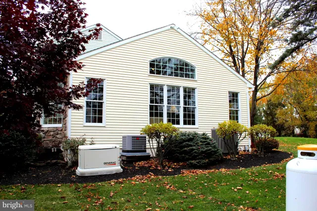 $824,900 | 6 Tiffany Drive, Perkasie, PA 18944