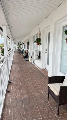 $1,500 | 330 74th Street, Unit 16, Miami Beach, FL 33141