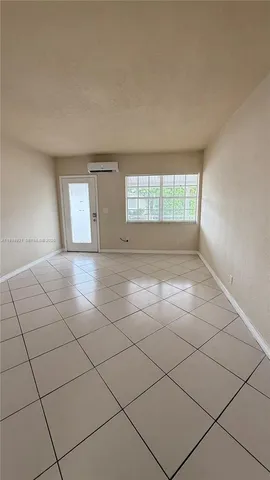 $1,500 | 330 74th Street, Unit 16, Miami Beach, FL 33141