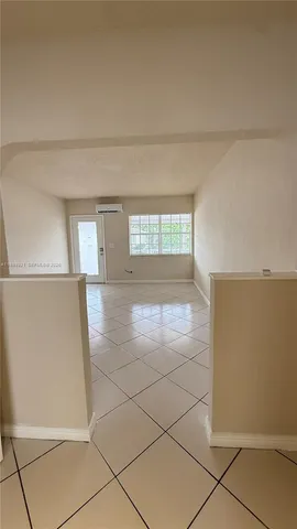 $1,500 | 330 74th Street, Unit 16, Miami Beach, FL 33141