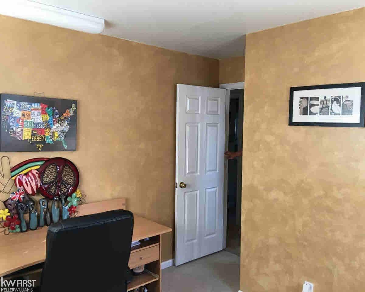 1031 Ramsgate Road Flint, MI 48532 - Photo 23 of 58 21222871-22.JPG
