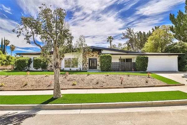 $6,995 | 23540 Kivik Street, Woodland Hills, CA 91367