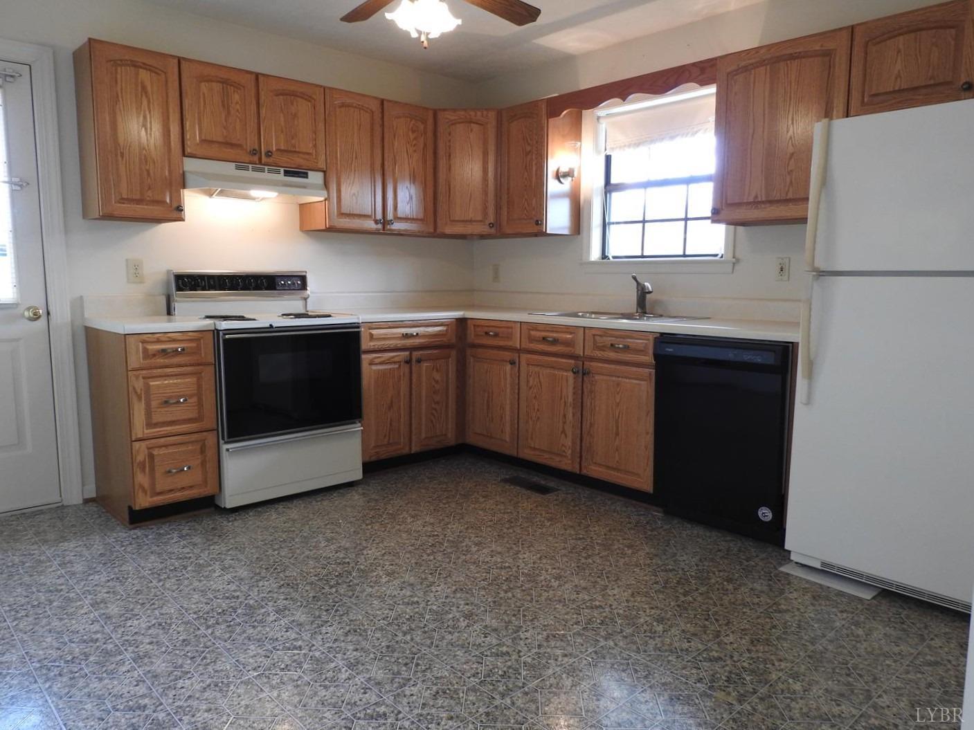 904 Goose Ridge Drive Forest, VA 24551 - Photo 10 of 34 Gallery Image 10