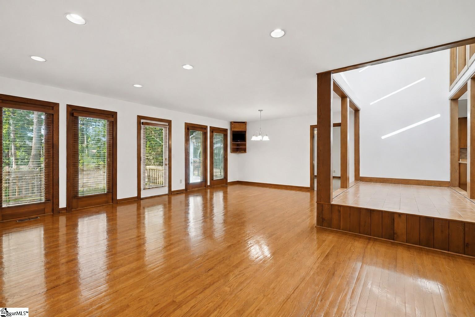 2 Red Oak Road Greenville, SC 29615 - Photo 7 of 28 Gallery Image 7