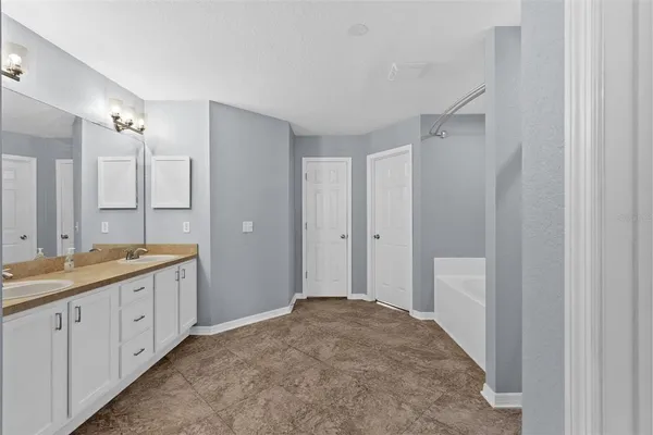 $2,395 | 11366 Riddle Drive, Spring Hill, FL 34609