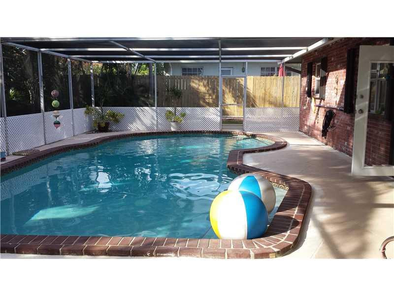 1960 Northeast 30th Court Lighthouse Point, FL 33064 - Photo 14 of 14 Pool