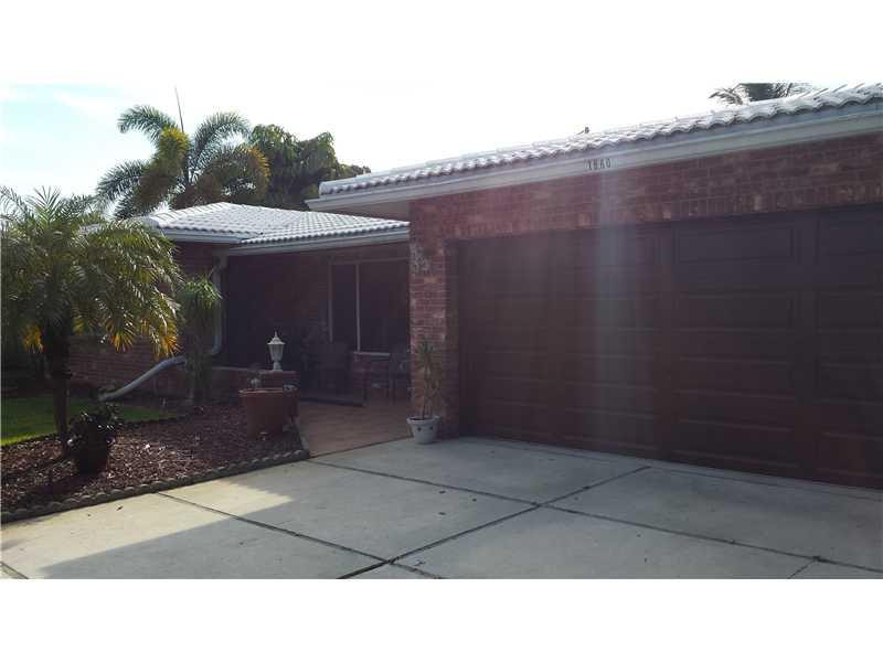 1960 Northeast 30th Court Lighthouse Point, FL 33064 - Photo 2 of 14 Exterior Front