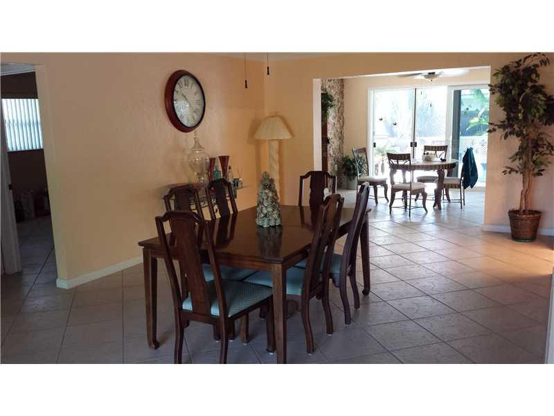 1960 Northeast 30th Court Lighthouse Point, FL 33064 - Photo 4 of 14 Dining Room