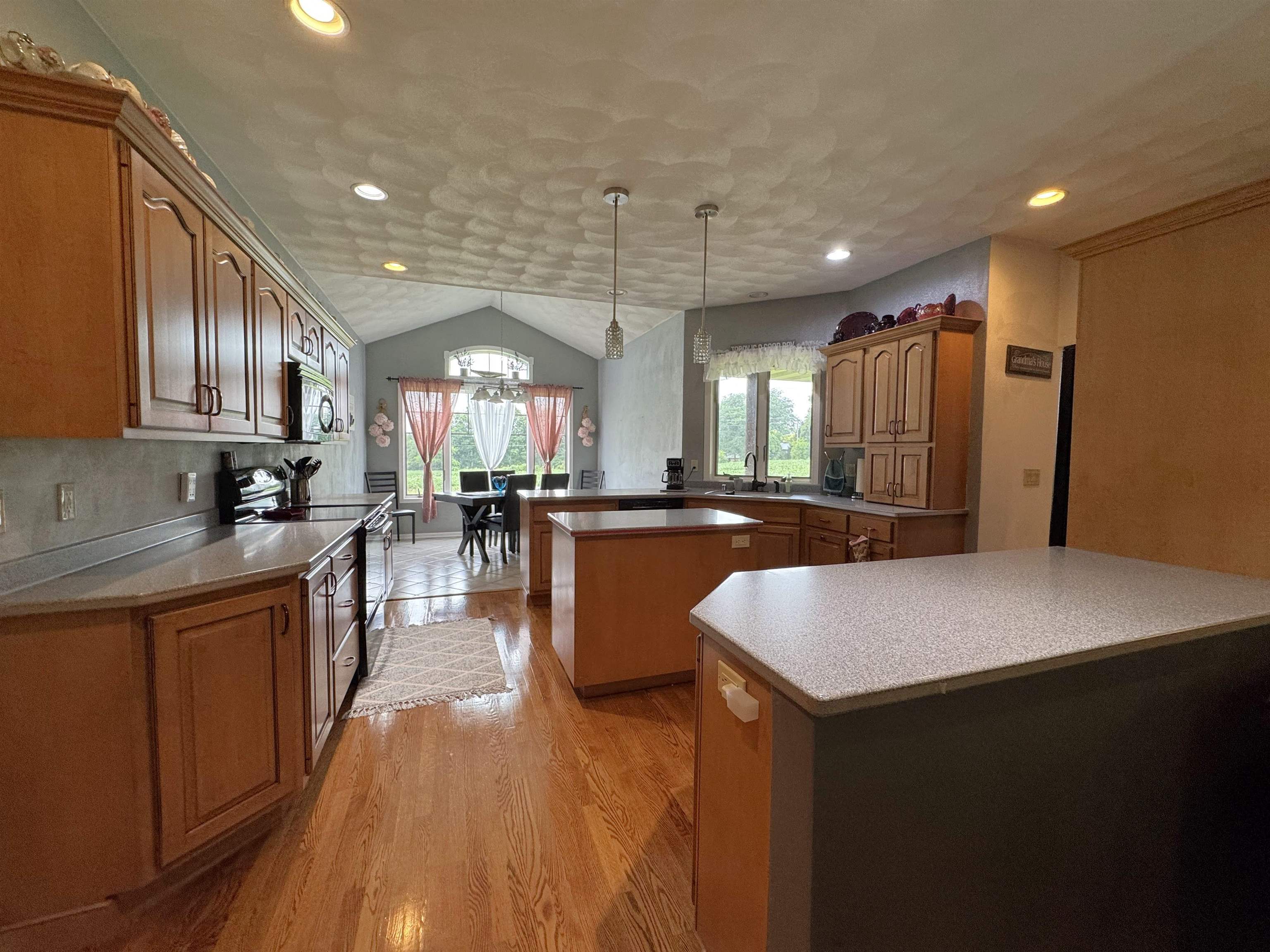 W6430 Patterson Road Monroe, WI 53566 - Photo 14 of 85