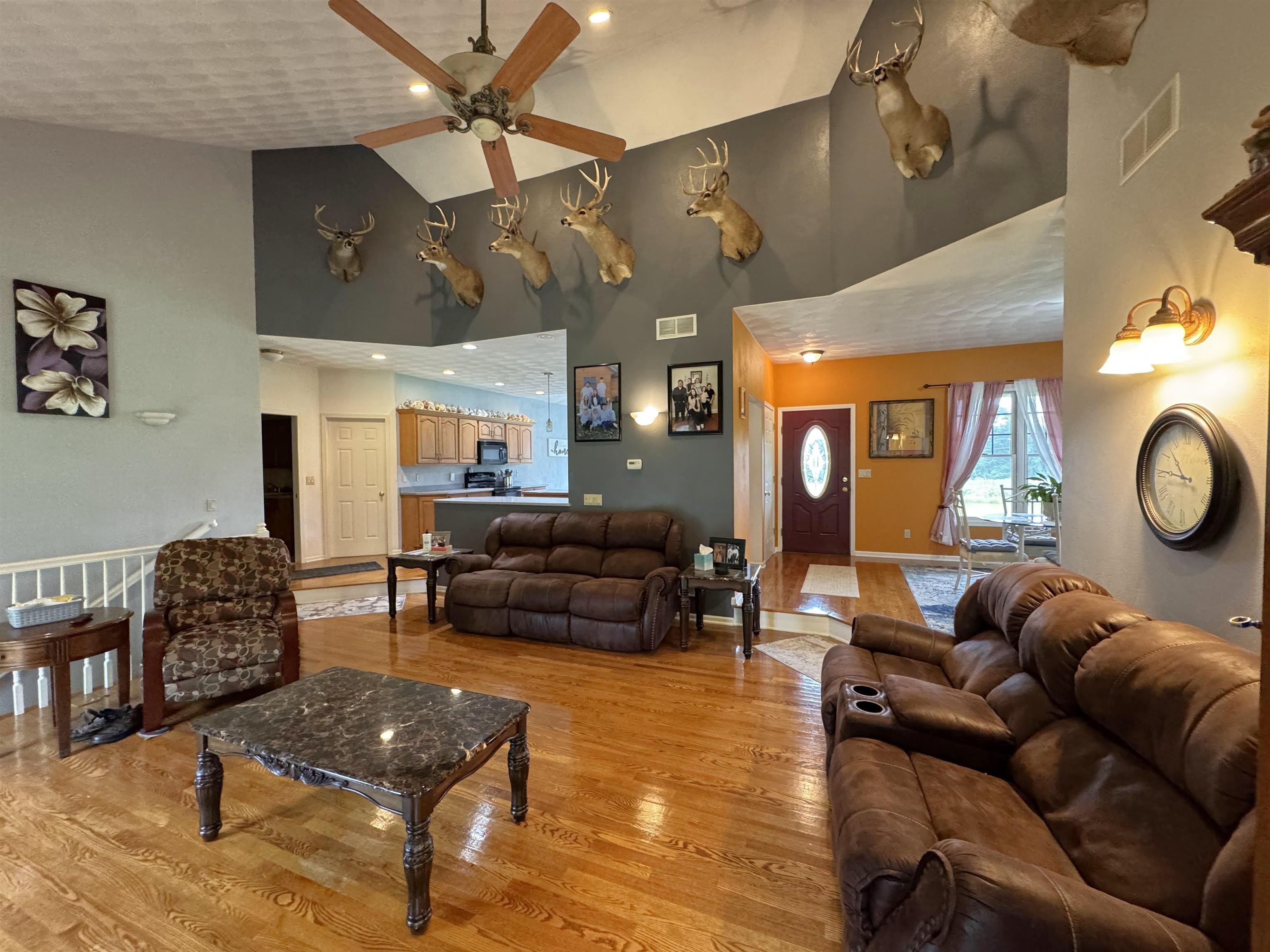 W6430 Patterson Road Monroe, WI 53566 - Photo 8 of 85