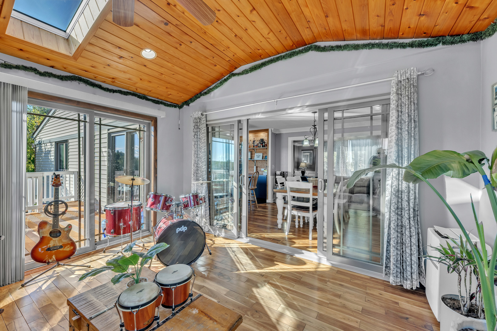 6338 Thicket Lane Cherry Valley, IL 61016 - Photo 14 of 43 a living room filled with furniture