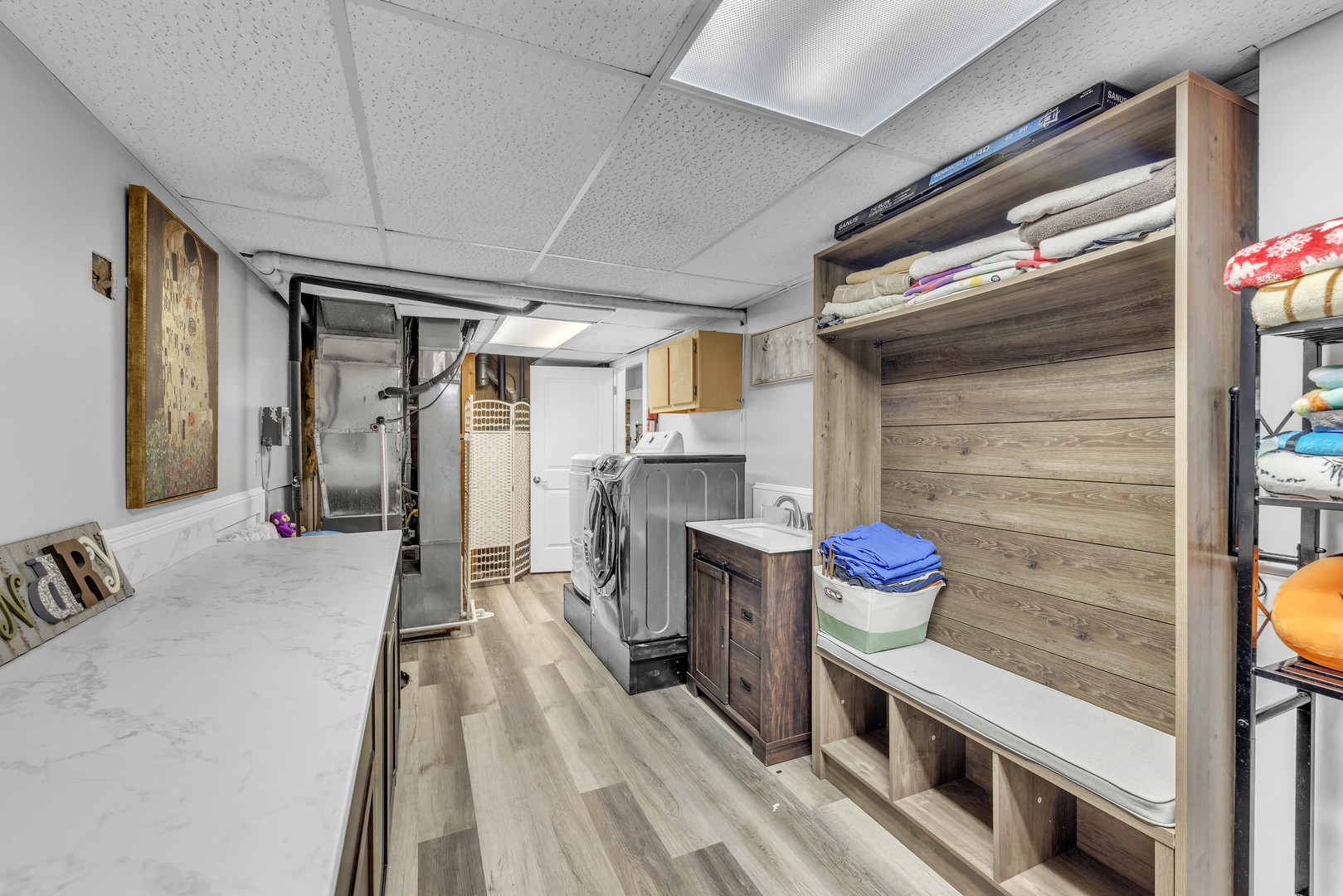 6338 Thicket Lane Cherry Valley, IL 61016 - Photo 29 of 43 a kitchen with a stove and a refrigerator