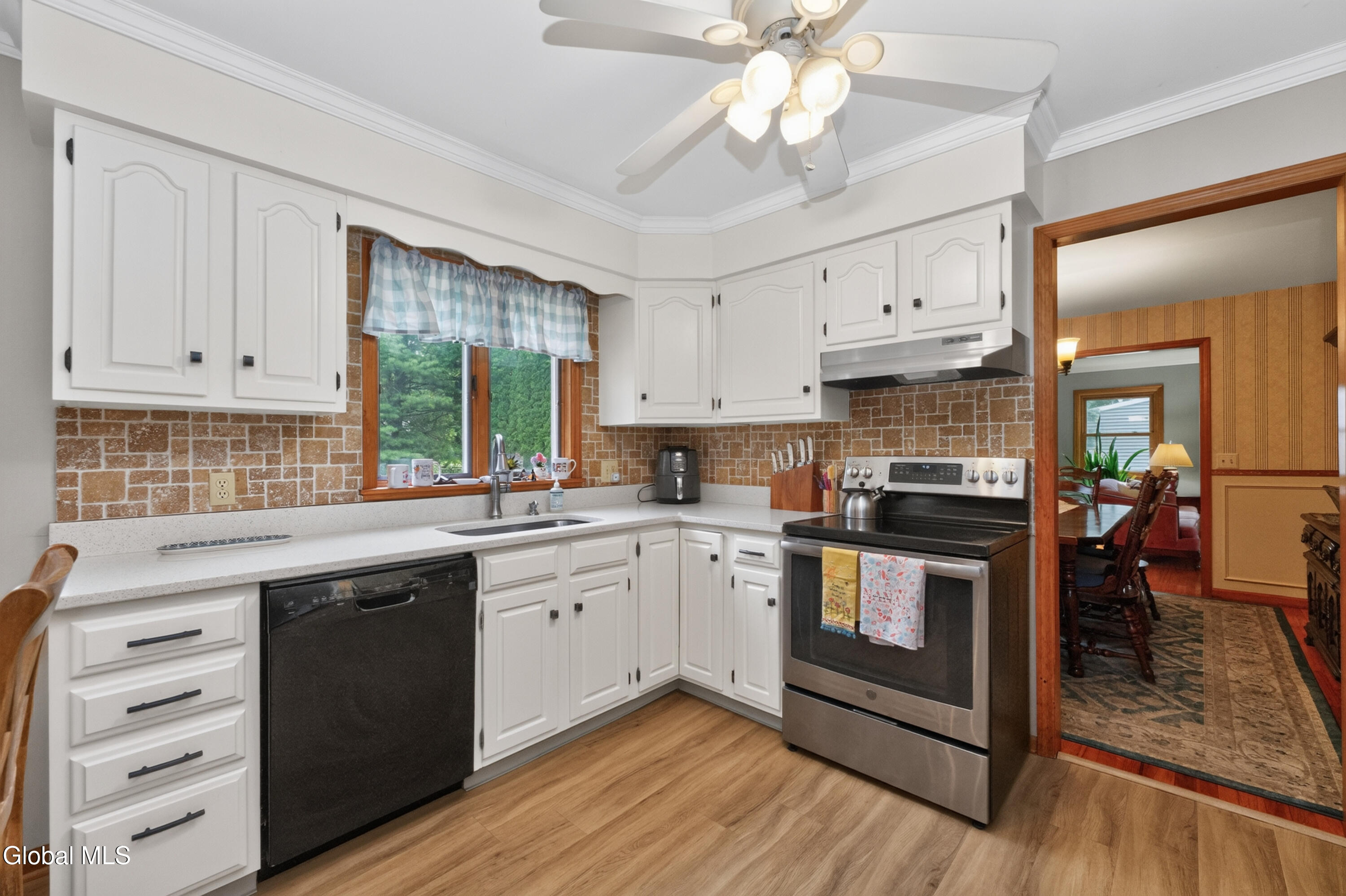 4 Homestead Road Glenville, NY 12302 - Photo 17 of 52 4 Kitchen 3