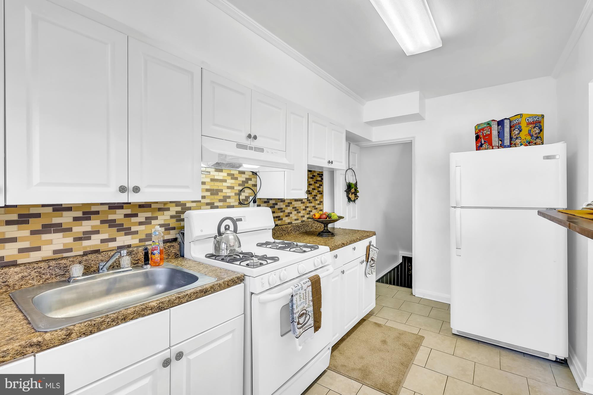 525 Brisbane Road Baltimore, MD 21229 - Photo 11 of 25