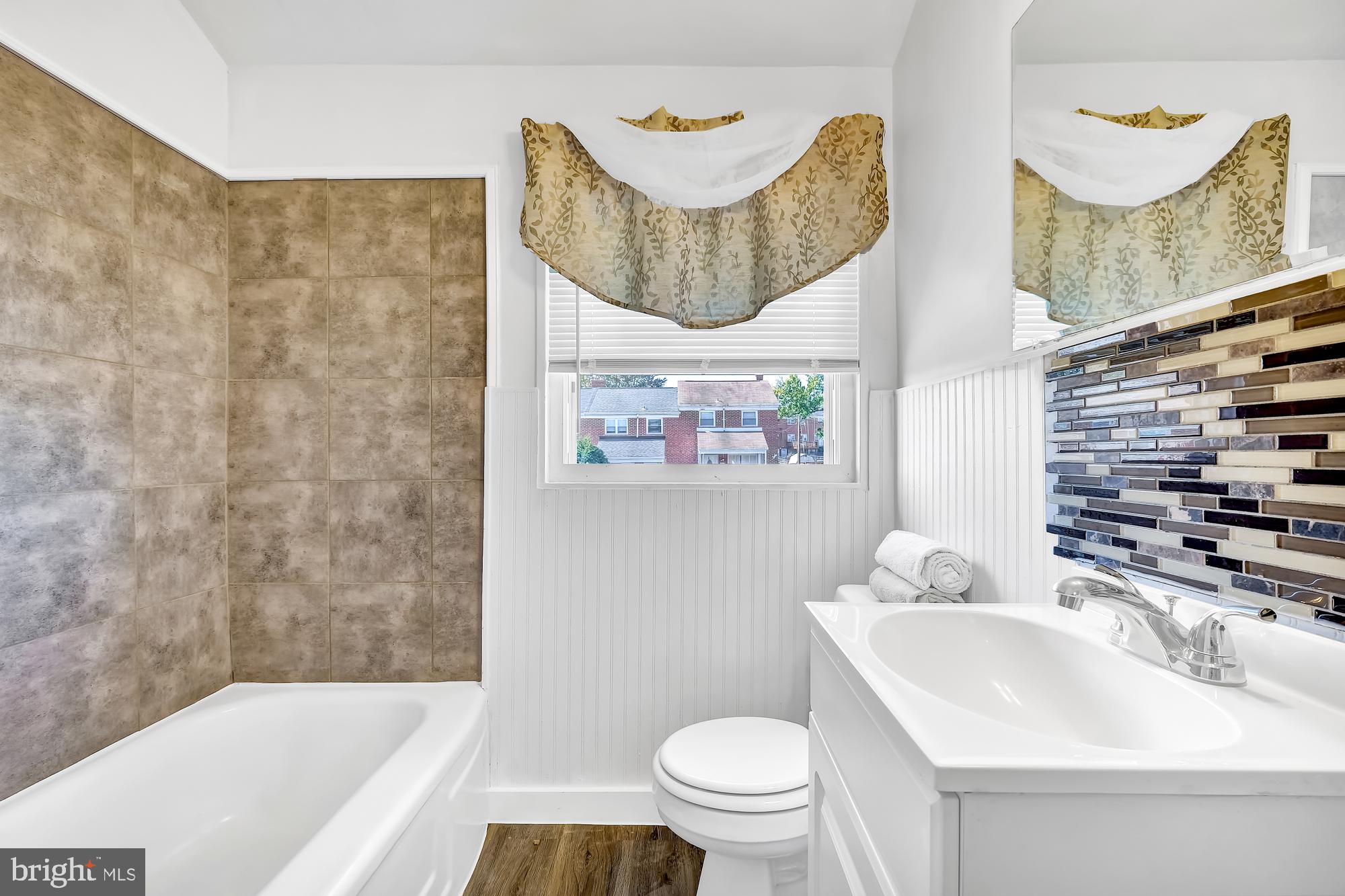 525 Brisbane Road Baltimore, MD 21229 - Photo 17 of 25 Bathroom