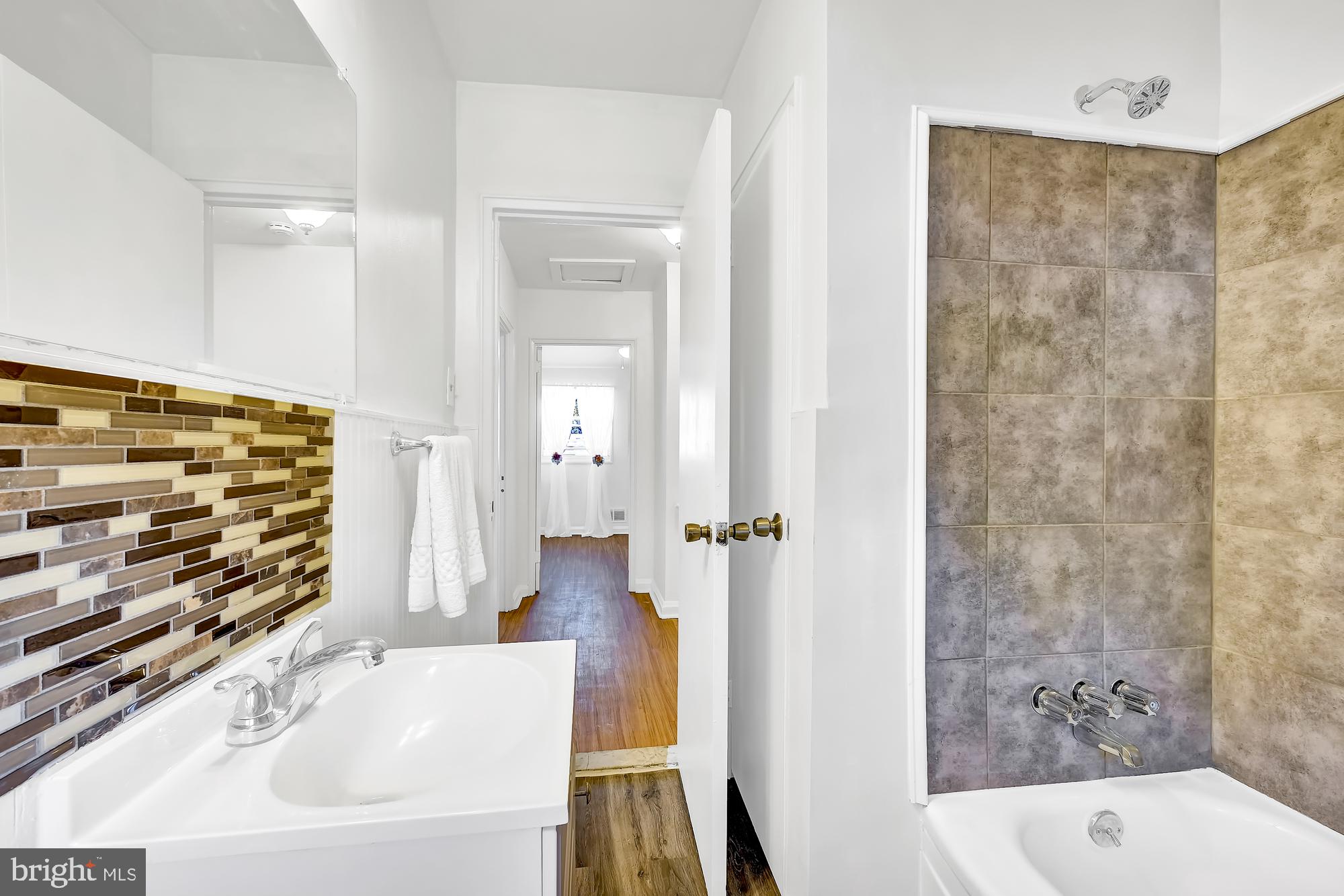 525 Brisbane Road Baltimore, MD 21229 - Photo 18 of 25