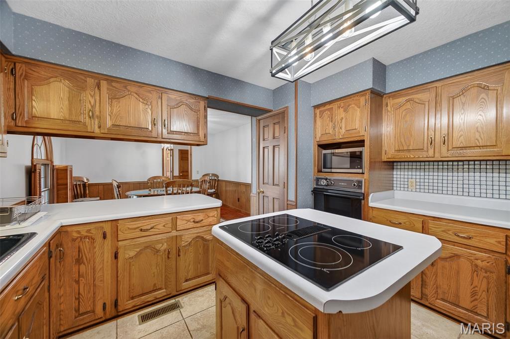 2023 King James Road Lebanon, MO 65536 - Photo 17 of 56