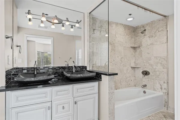 $699,000 | 3030 McKinney Avenue, Unit 306, Dallas, TX 75204
