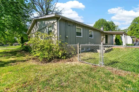 $300,000 | 3655 Stonehaven Drive, Florissant, MO 63033