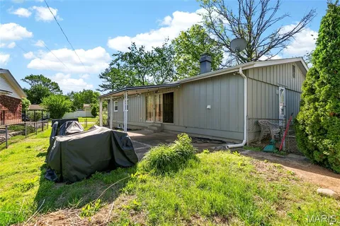 $300,000 | 3655 Stonehaven Drive, Florissant, MO 63033