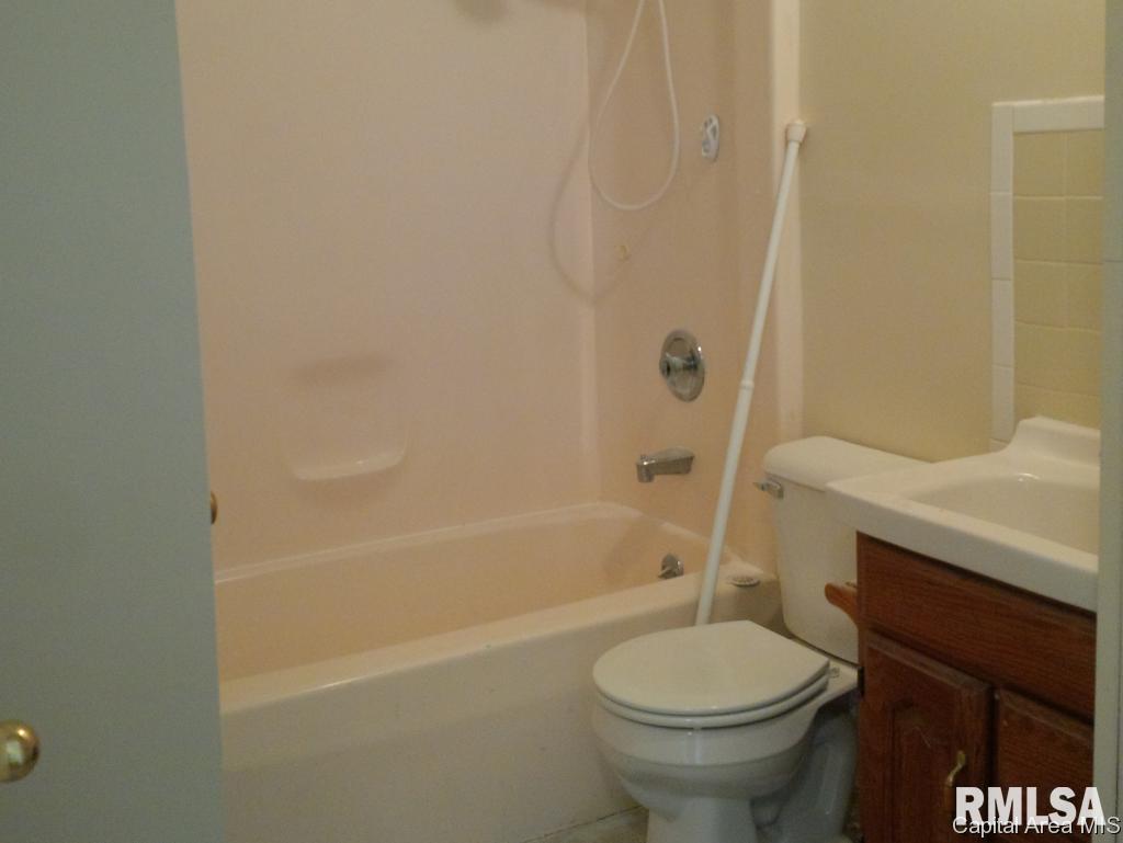 22 Ridge Court Springfield, IL 62703 - Photo 4 of 10