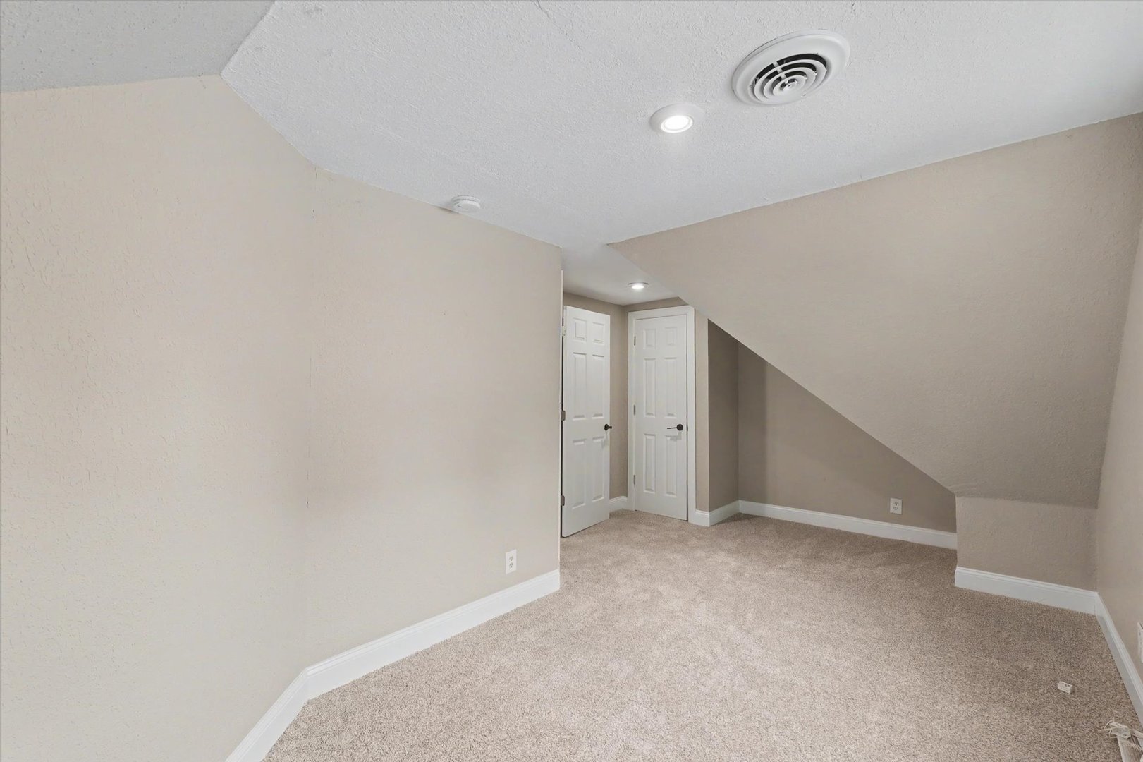 705 South State Street Champaign, IL 61820 - Photo 21 of 28