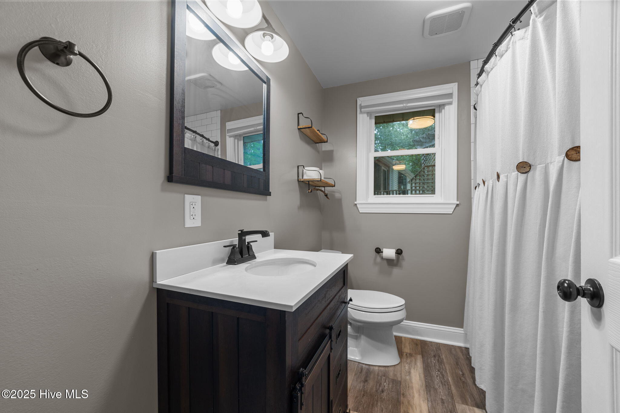 2506 Madison Circle Greenville, NC 27858 - Photo 36 of 45 49-web-or-mls-LHV_9678