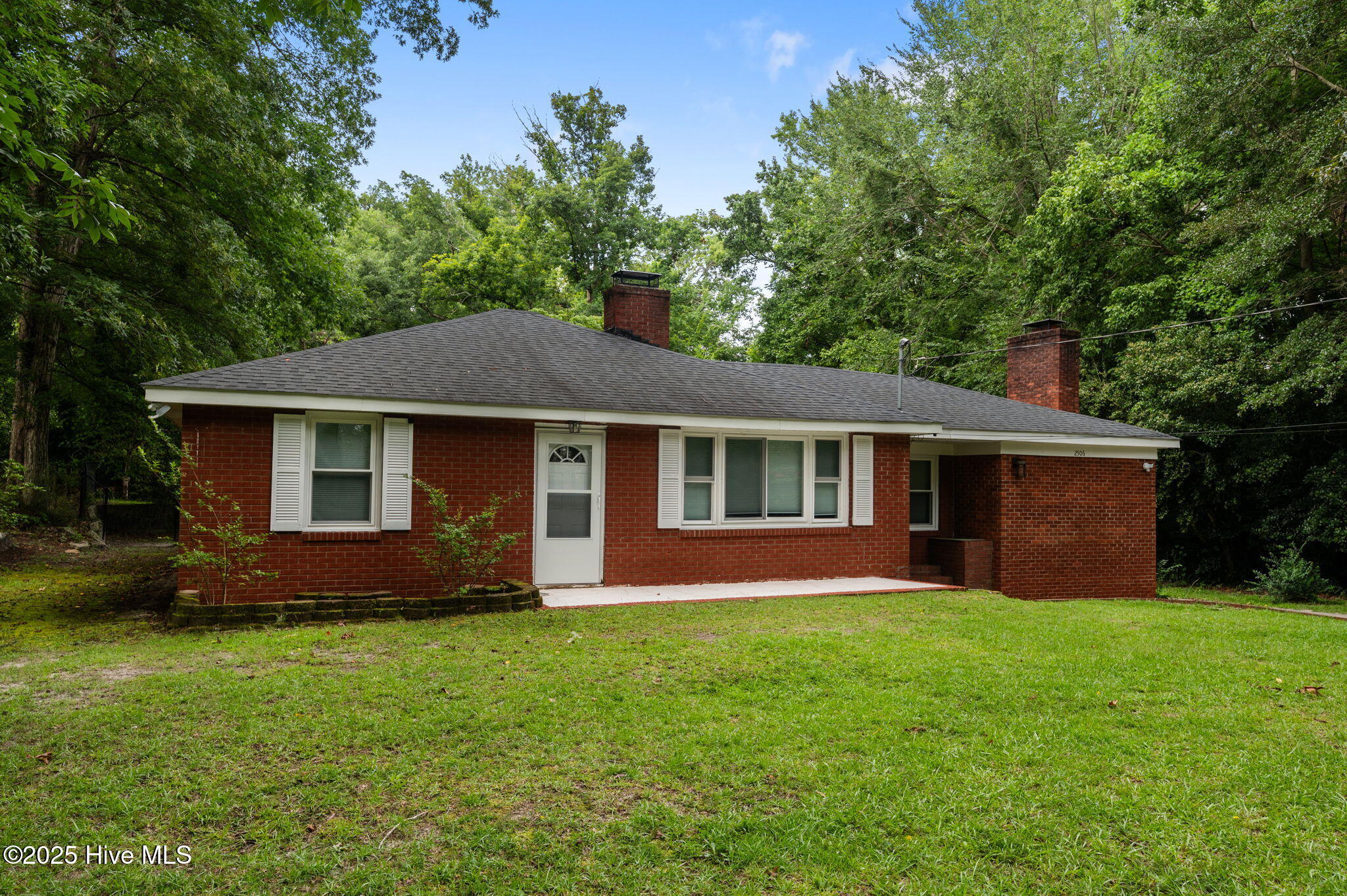 2506 Madison Circle Greenville, NC 27858 - Photo 4 of 45 12-web-or-mls-LHV_9586