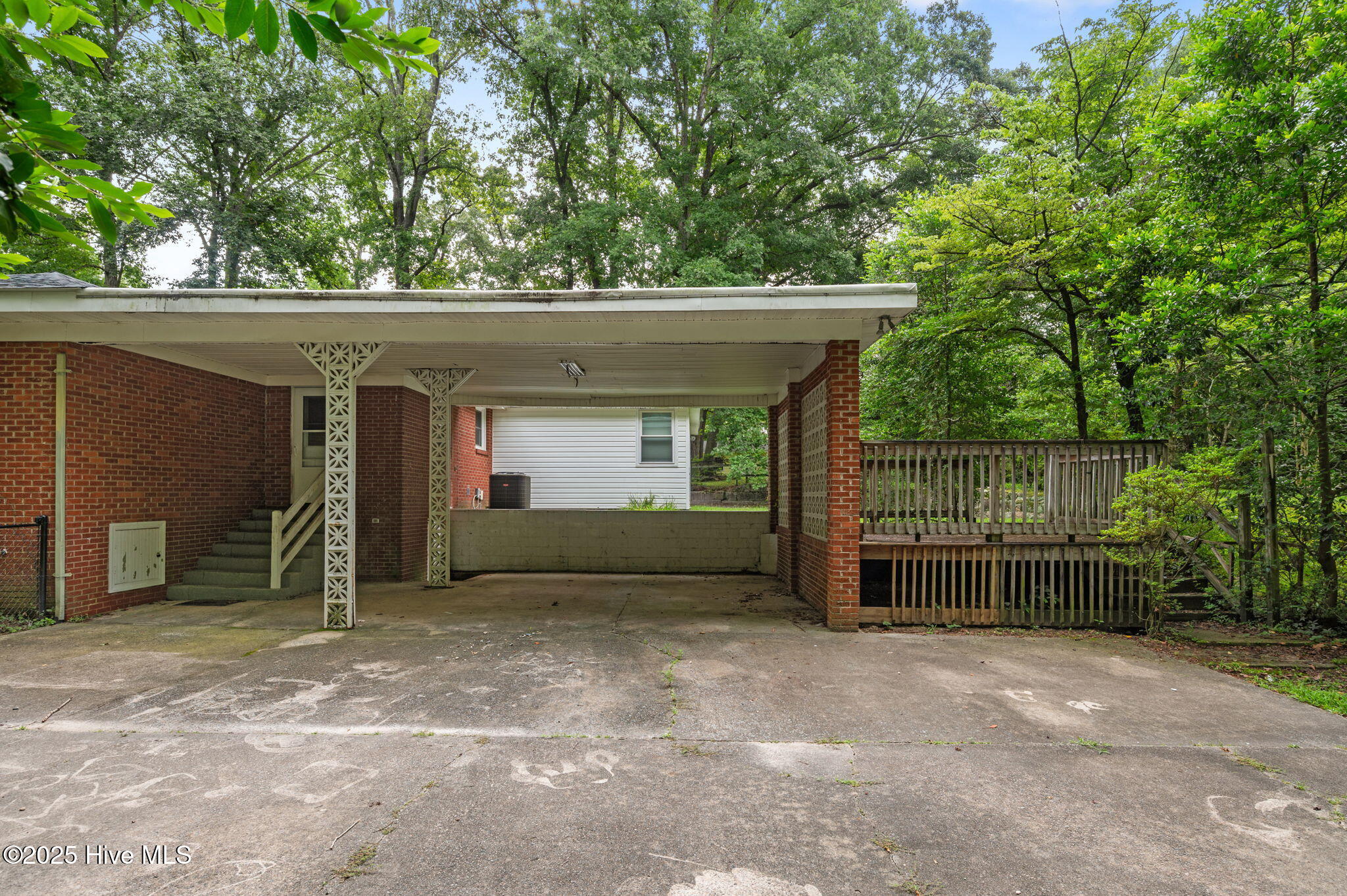 2506 Madison Circle Greenville, NC 27858 - Photo 8 of 45 17-web-or-mls-LHV_9592