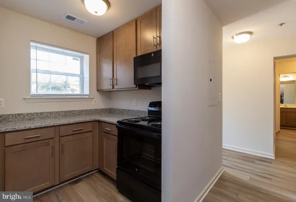 $2,150 | 4109 Applegate Court, Unit 5, Suitland, MD 20746