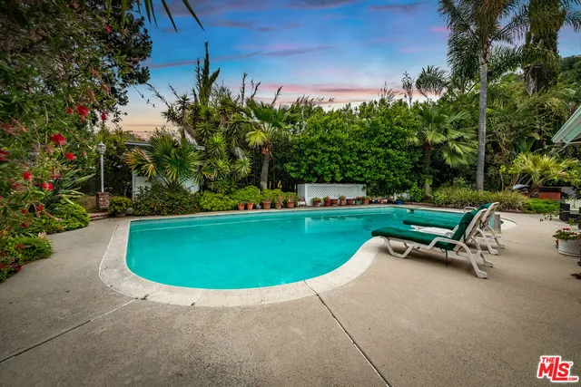 $1,695,000 | 3004 Laurel Canyon Boulevard, Studio City, CA 91604