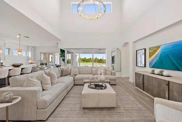 $5,599,000 | 20037 Southeast Bridgewater Drive, Jupiter, FL 33458