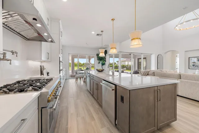 $5,599,000 | 20037 Southeast Bridgewater Drive, Jupiter, FL 33458