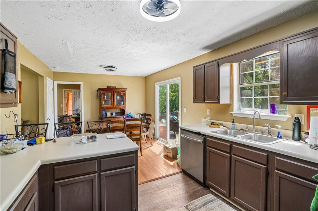 3377 Saddleton Way Douglasville, GA 30134 - Photo 11 of 36