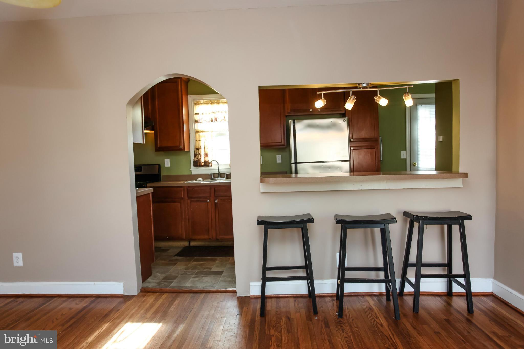 105 Westowne Road Baltimore, MD 21229 - Photo 6 of 30 Kitchen