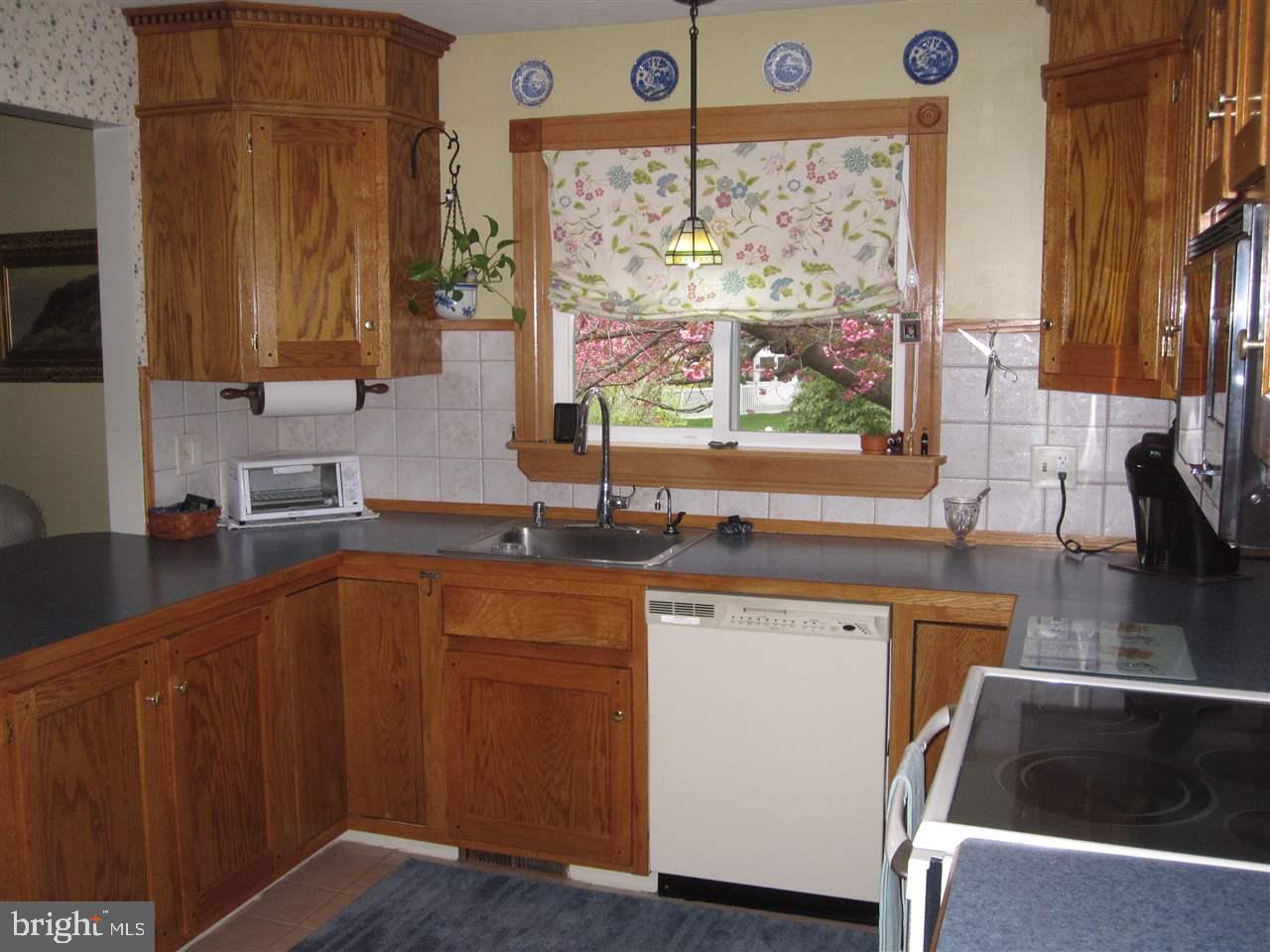 235 Melvale Road Dallastown, PA 17313 - Photo 9 of 34 Gallery Image 9