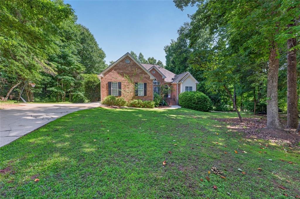 323 Oconee Lane Commerce, GA 30529 - Photo 9 of 86