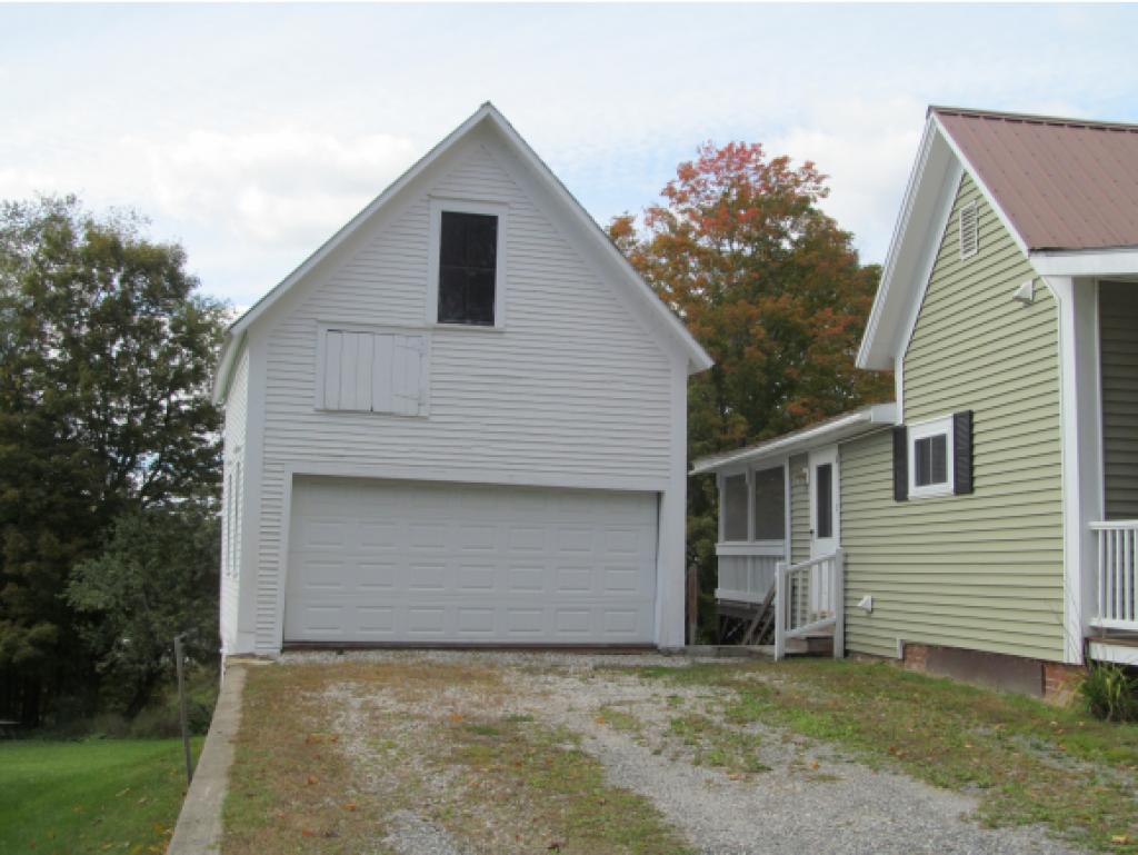 325 High Street Barton, VT 05822 - Photo 3 of 24 Gallery Image 3