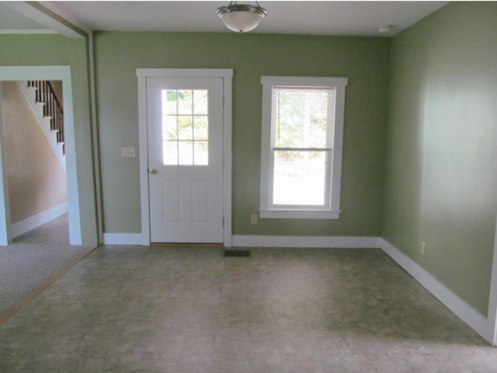 325 High Street Barton, VT 05822 - Photo 10 of 24 Gallery Image 10