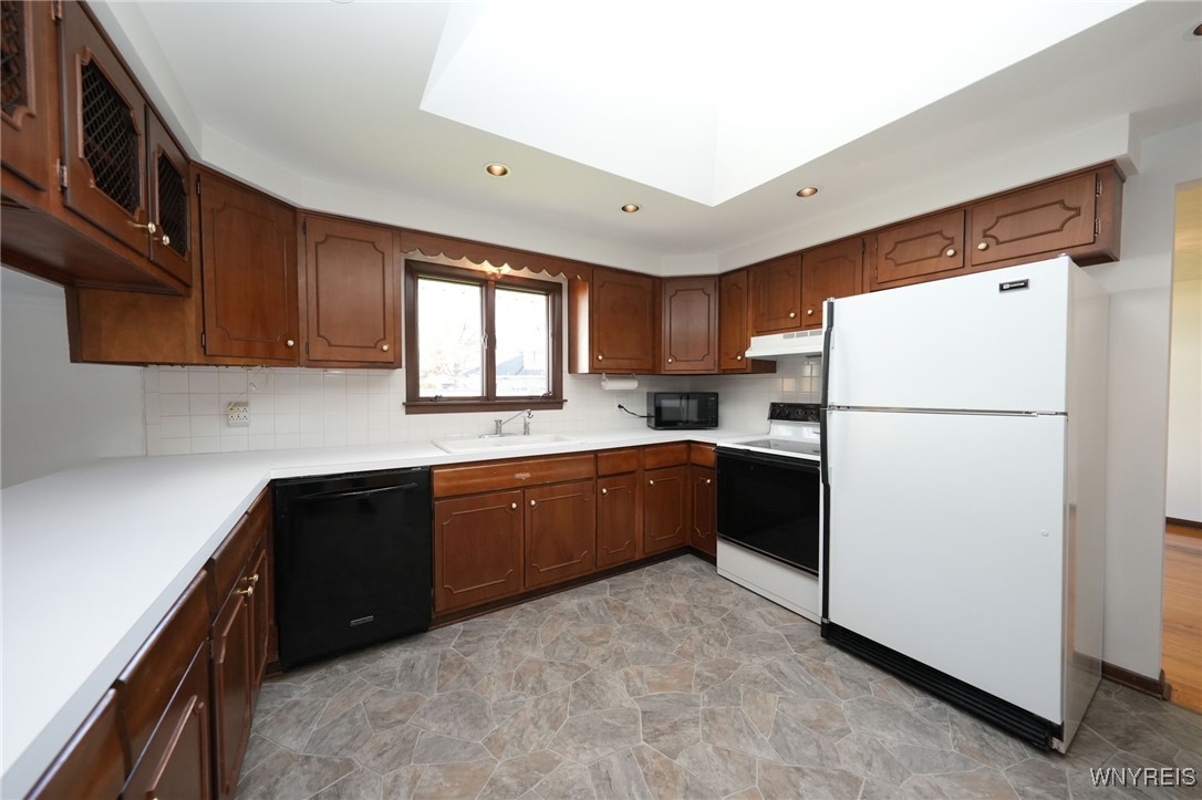 33 Gregory Drive West Seneca, NY 14224 - Photo 16 of 43