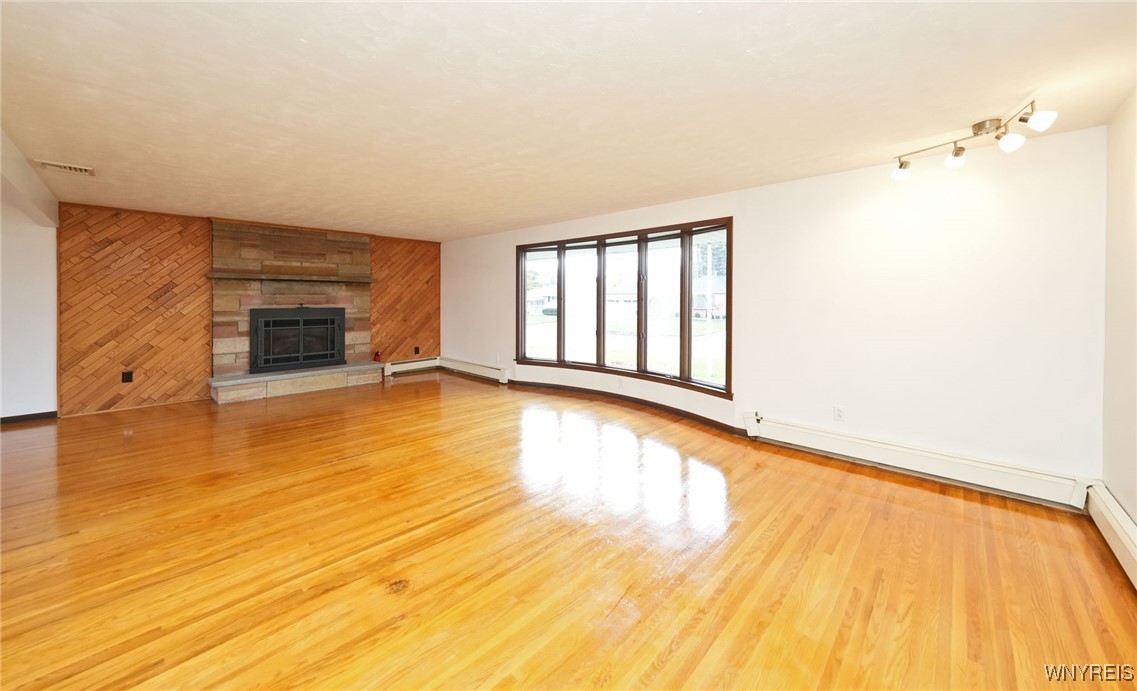 33 Gregory Drive West Seneca, NY 14224 - Photo 9 of 43