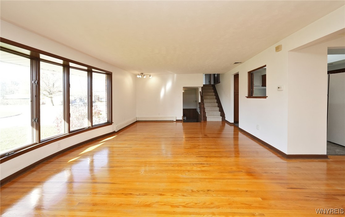 33 Gregory Drive West Seneca, NY 14224 - Photo 10 of 43