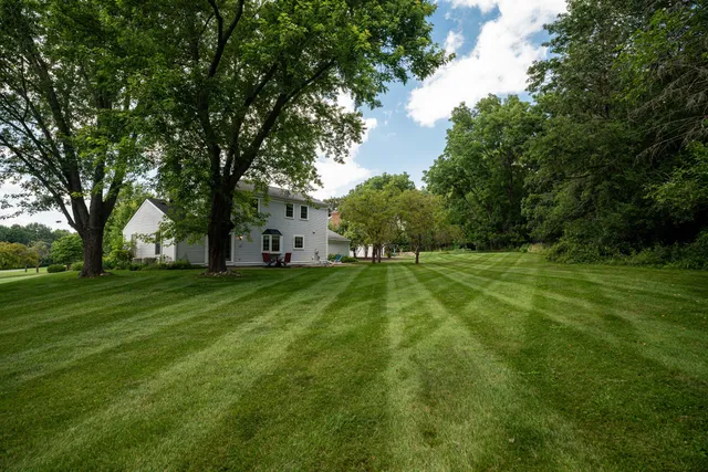 $695,000 | N62W29919 Wayside Court, Merton, WI 53029