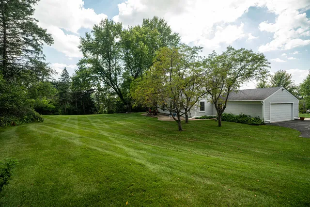 $695,000 | N62W29919 Wayside Court, Merton, WI 53029