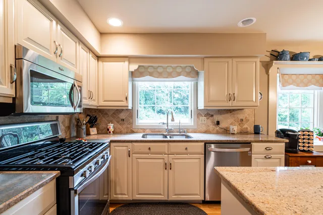 $695,000 | N62W29919 Wayside Court, Merton, WI 53029