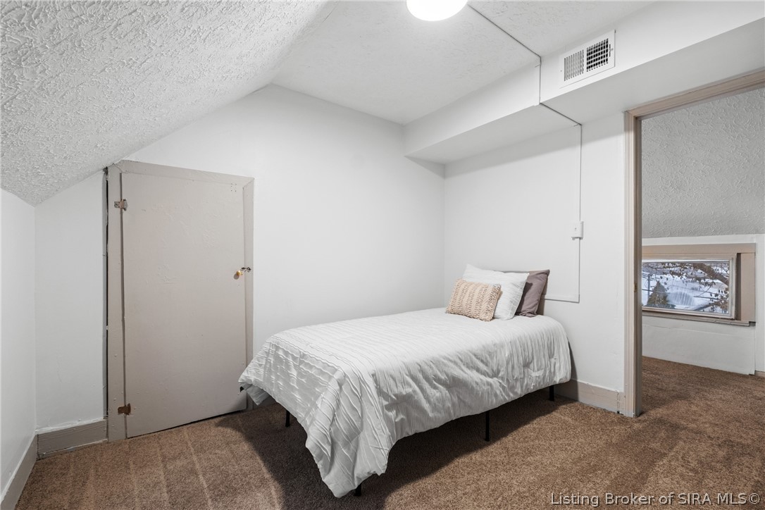 155 Jackson Street New Albany, IN 47150 - Photo 24 of 28 Bedroom 3